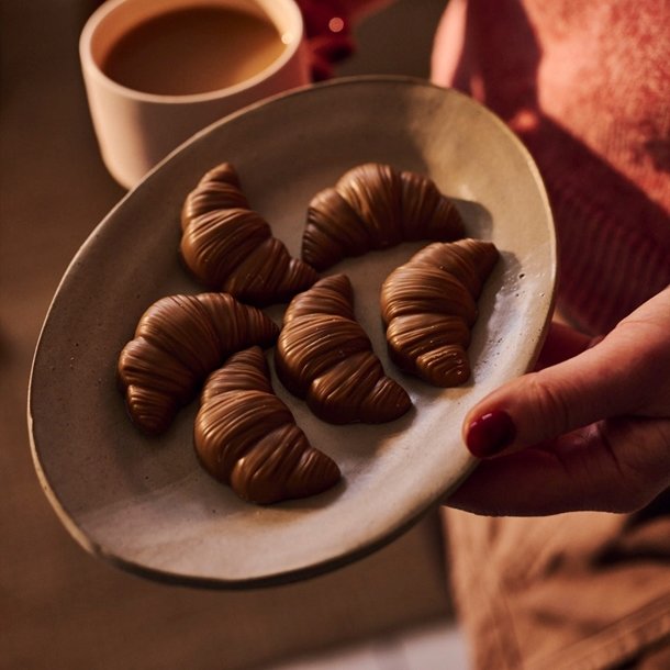 No.1 Foundation Luxury Roses