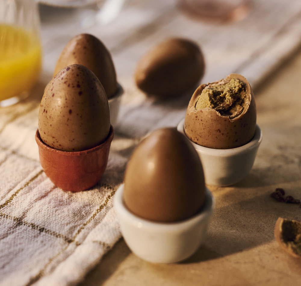 No.1 4 Pistachio & Feuilletine Filled Eggs