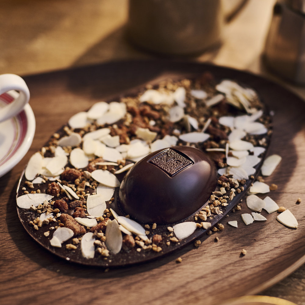 No.1 Dark Chocolate & Nut Flat Egg